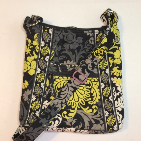 Vera Bradley Handbags - Very Bradley crossbody purse